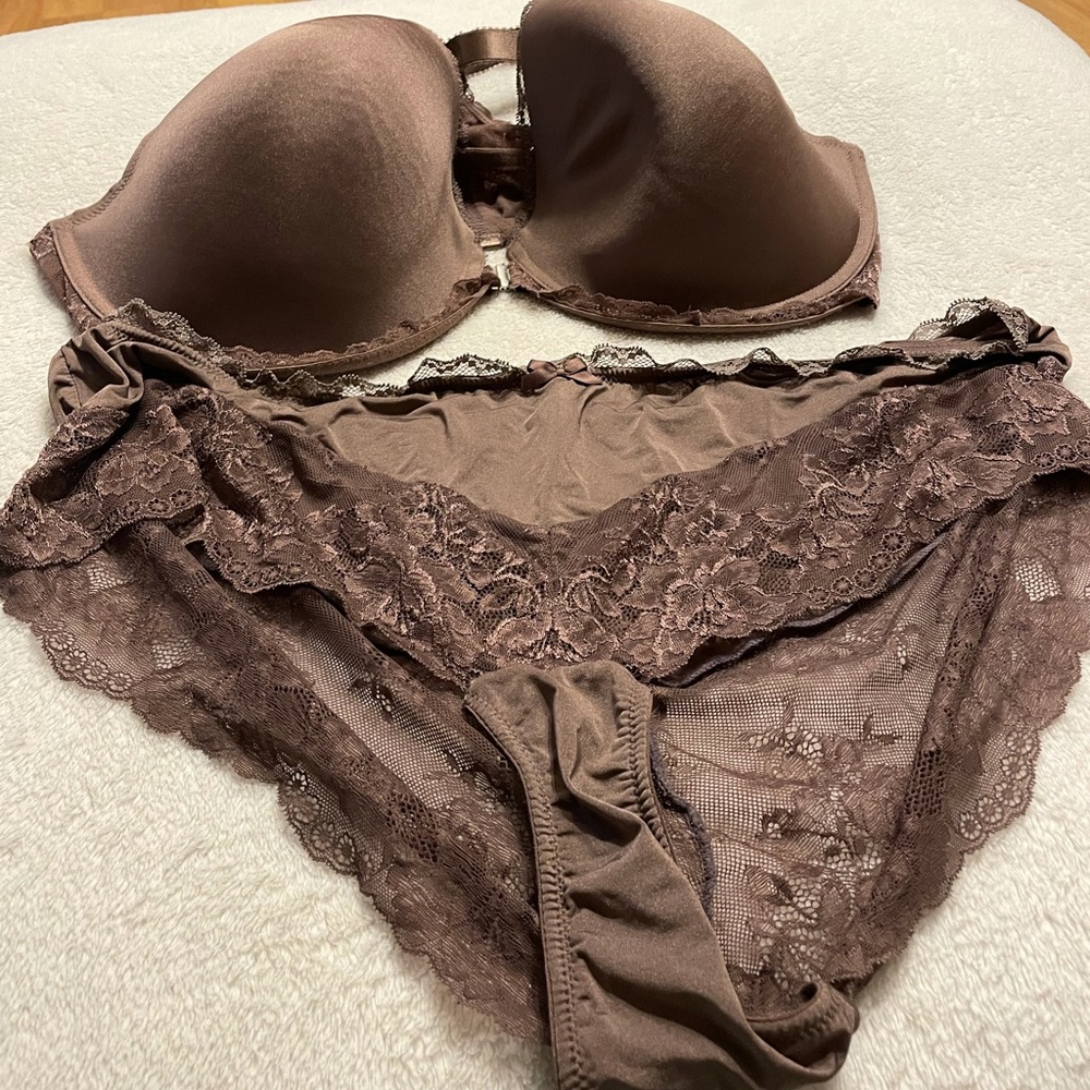 Adore Me Bra Set bra 42G panties 2X
